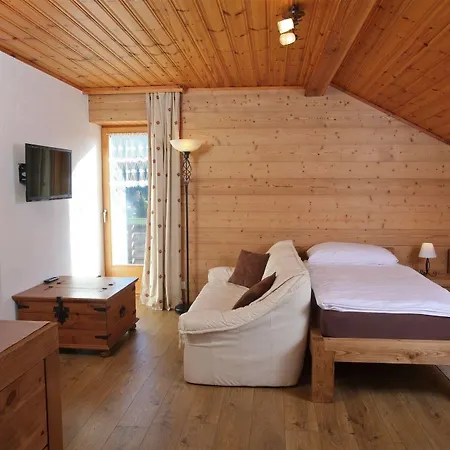 Hotel La Tour D'ai 2*